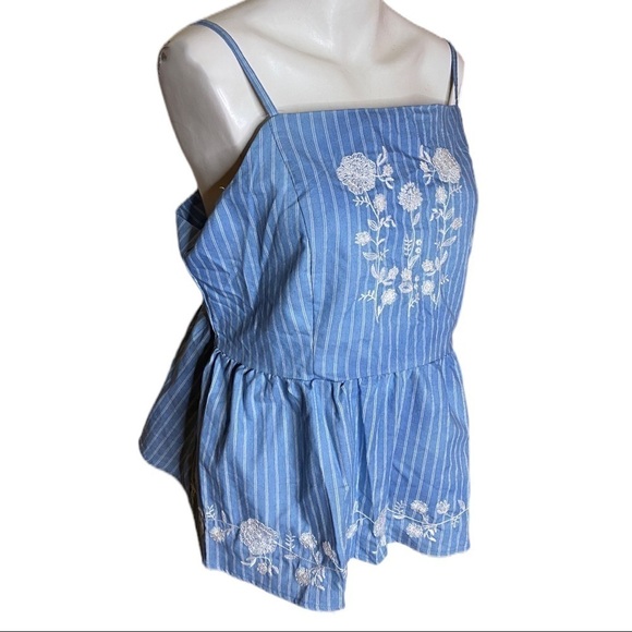 Harper High Neck Tank Top Chambray Embroidered Blue Floral Embroidery Size XL - Picture 2 of 11